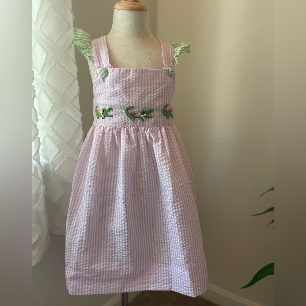 Smocked Threads by Cecil & Lou pink seersucker alligator dress size 5